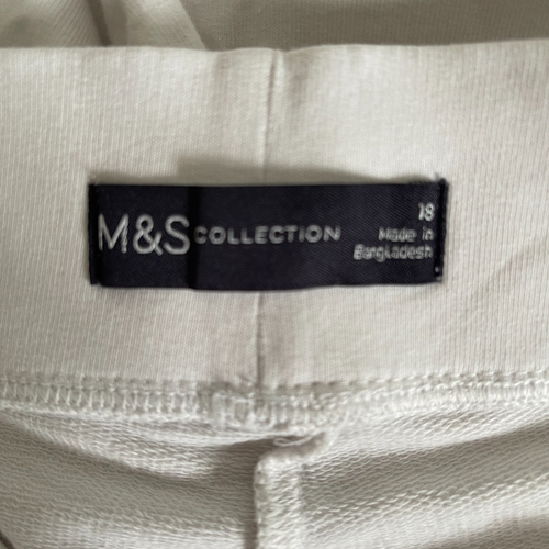 Marks & Spencer Collection Woman White Pull On Cropped High Rise Pants Size 18 - Picture 3 of 4