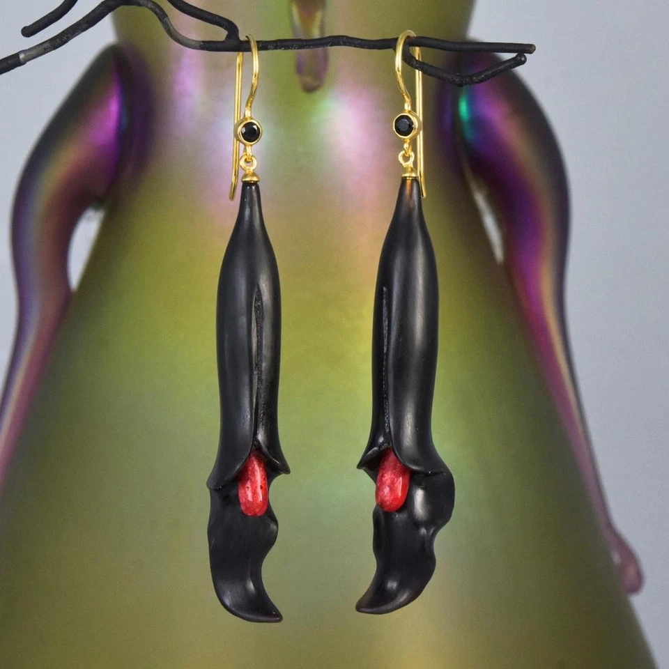 Carved Black Horn Flower Earrings Red Coral Spinel Gold Vermeil Sterling 8.23g - Image 3 of 4