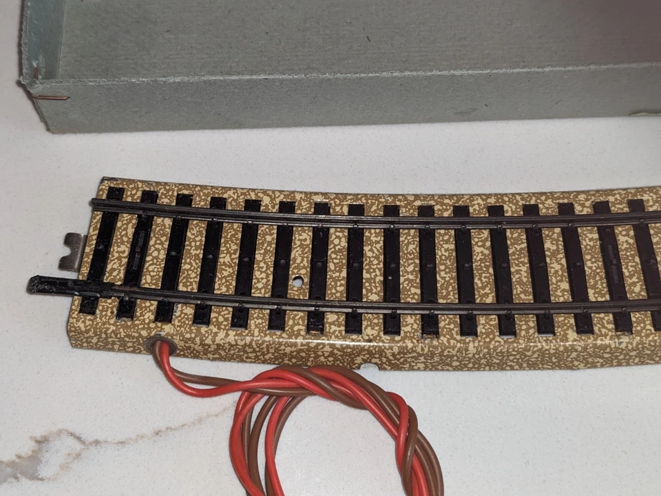 Marklin 3900AA Scale Model Curved Feeder Track in Excellent Condition Orig Box - Image 4 of 4