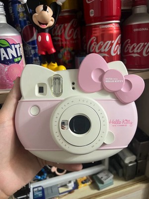 FUJIFILM Hello Kitty  Fuji Instant Camera Kit Cheki Instax Mini Series Pink