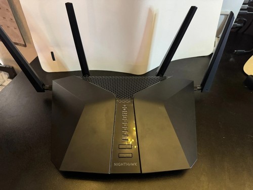 NETGEAR Nighthawk RAX43 Dual-Band Wi-Fi 6 Router - Zdjęcie 4 z 11