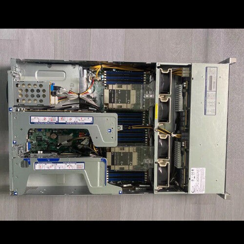 SuperServer SYS-2029U-TN24R4T 24 NVME X2.5" 2xIntel Gold 6133 /256GB RAM/2X1600W - Picture 1 of 3