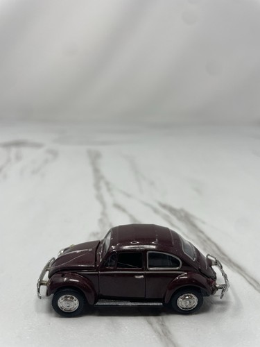 M2 Auto Thentics 1960 VW Microbus Deluxe European Model R01