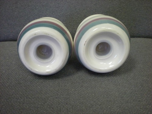 Juniper Salt & Pepper Shaker Set(s) - made by Pfaltzgraff - Picture 3 of 3