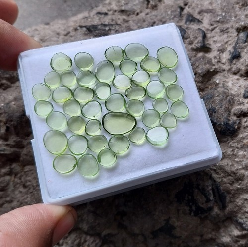 36 Ct 5.5x6 to 8.5x12 MM Natural Smooth Flat Green Peridot Slice 41 Pcs Lot - Picture 17 of 24