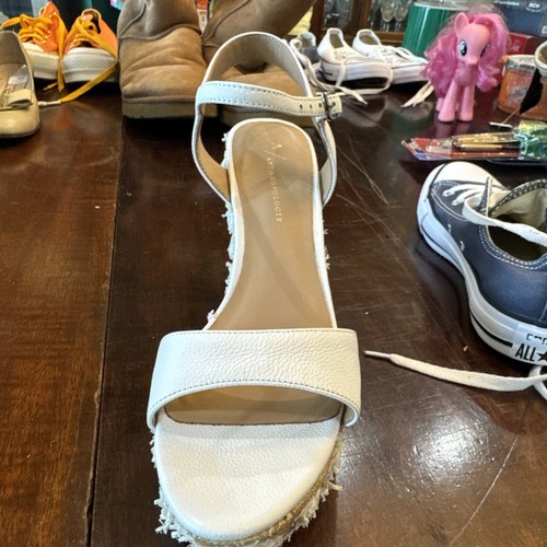 Anthropologie Sandals 8 Tufted Raffia Wedge Platform White - Picture 3 of 16