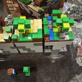 2012 LEGO 21102 Minecraft Micro World w/ Steve & Creeper Incomplete 