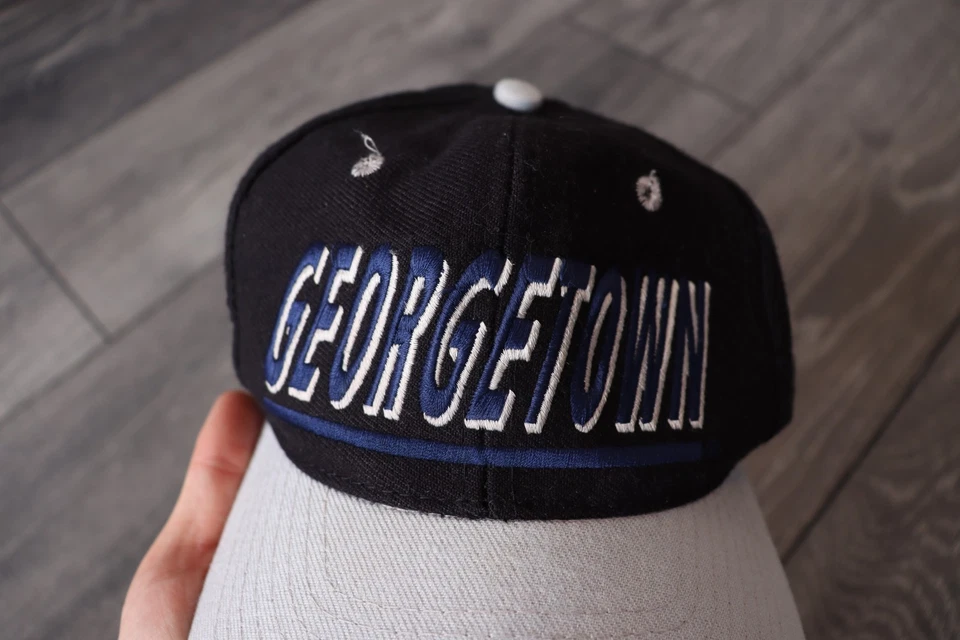 DE COLECCIÓN AÑOS 90 GEORGETOWN HOYAS GORRA SNAPBACK BORDADA RON TALLA ÚNICA RETRO Foto 3 de 4