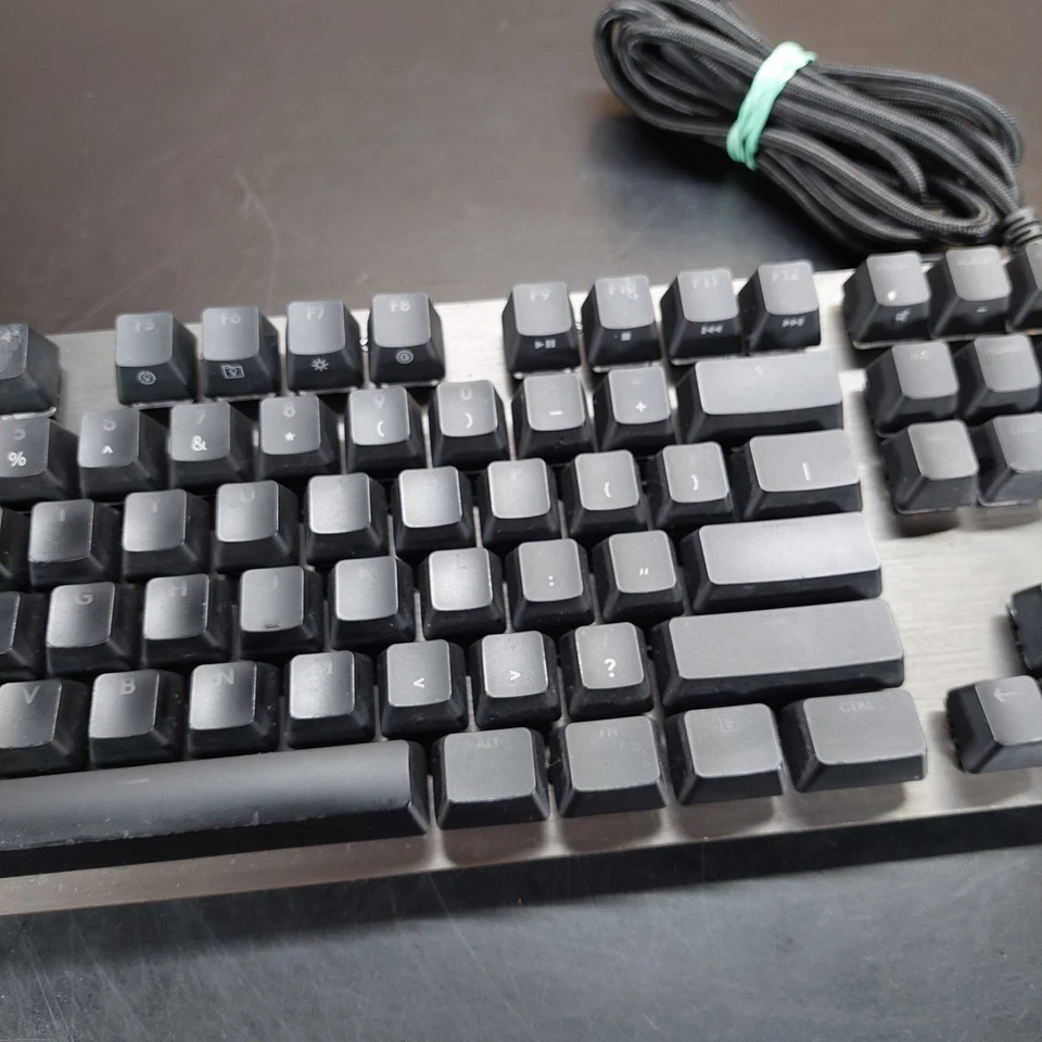 Logitech G512 Carbon GX Brown Mechanical Gaming Keyboard - Image 3 of 4