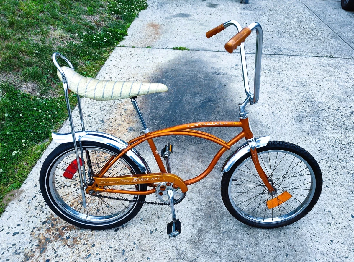 Vintage Schwinn Stingray Bike In Collectible Complete Bikes for