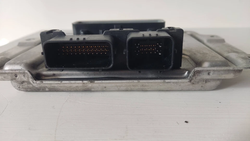 ECU Chrysler  P04692230AHA 16238AC - Image 3 of 3