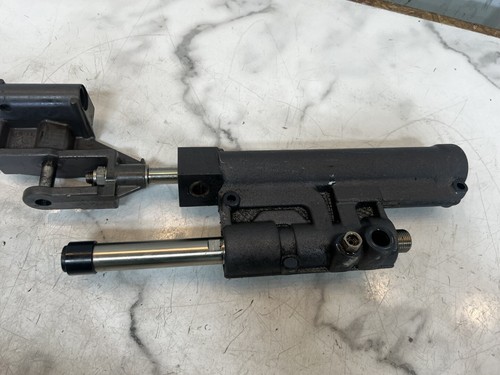 95 OMC Cobra outdrive out drive power steering hydraulic cylinder - Picture 9 of 9