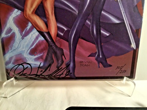 VAMPIRELLA and LADY DEATH LIMITED EDITION #105 of 250 SIGNED AND COA INCLUDED - Picture 4 of 7
