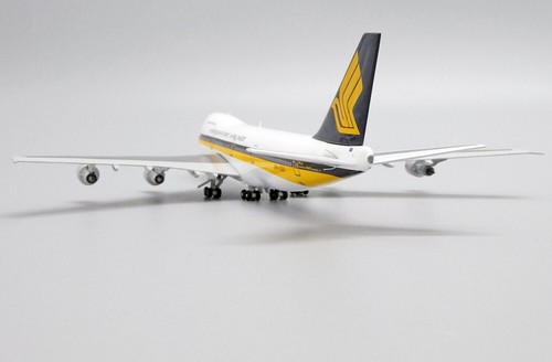 JC Wings 1/400 EW4742002 Boeing 747-200 Singapore Airlines 9V-SQO - Picture 11 of 19