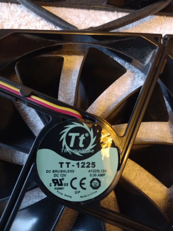 Thermaltake 120mm TT1225 Black PC Case Fans 3 Pin X2 off eBay