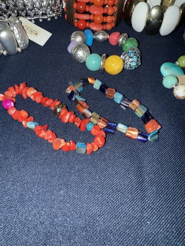Set Of 9 Stretch Bracelets ( Erica Lyons) Some With Tags - Picture 9 of 9
