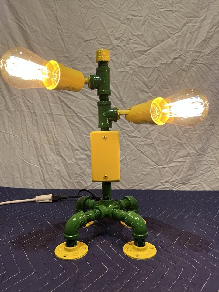 Lámpara de escritorio de mesa Bot atenuador táctil de 3 vías regalo robot steampunk Foto 2 de 4