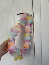 Tropical Hawaiian Flower Lei Garland Necklace &ndash; Festivals, BBQ & Luau Parties