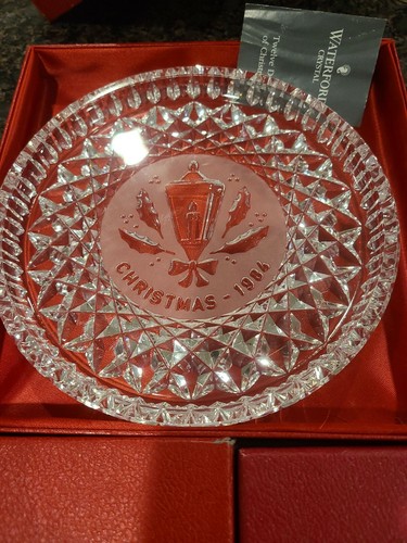 Vintage WATERFORD CHRISTMAS 8" CRYSTAL PLATES ( LOT OF 5) - Picture 2 of 7