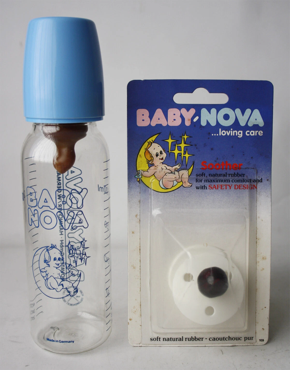 VINTAGE 80'S BABY NOVA PACIFIER + FEEDING BOTTLE BABY W.GERMANY NEW NOS !
Opens in a new window or t
