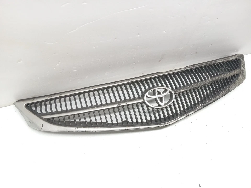 Toyota Solara 1999, 2000, 2001 parrilla superior delantera OEM, 104-58810 Foto 4 de 4