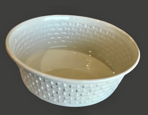 Top Paw Painted Metal Food/Water Bowl Lg Cream Bone Embossed  8”x3” 64 fl oz - Picture 3 of 7