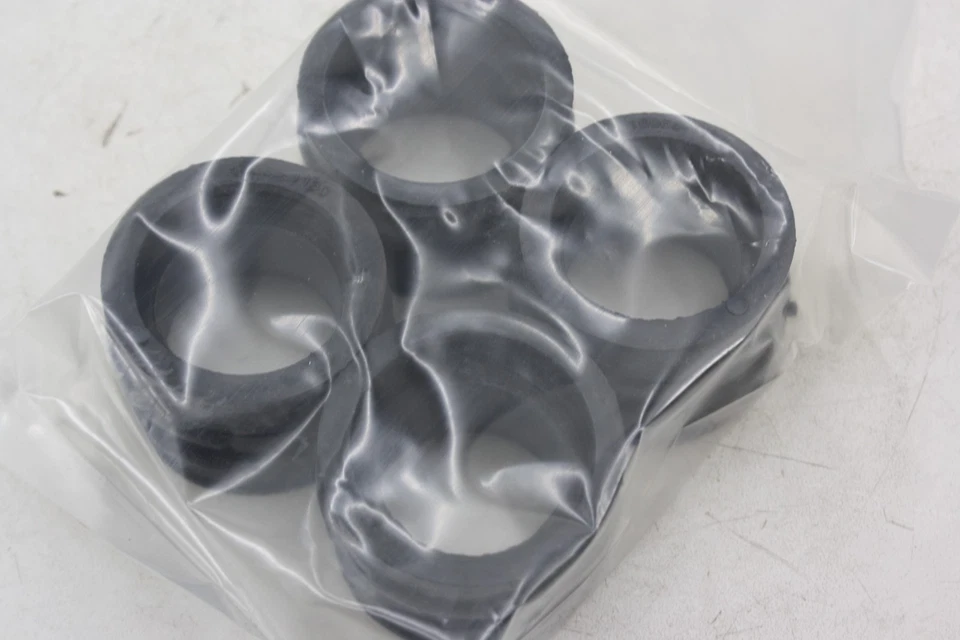 1986 年 KAWASAKI NINJA 1000R ZX1000 INTAKE MANIFOLD BOOTS CARB HOLDER 4 件套 — 第 2/4 张图片