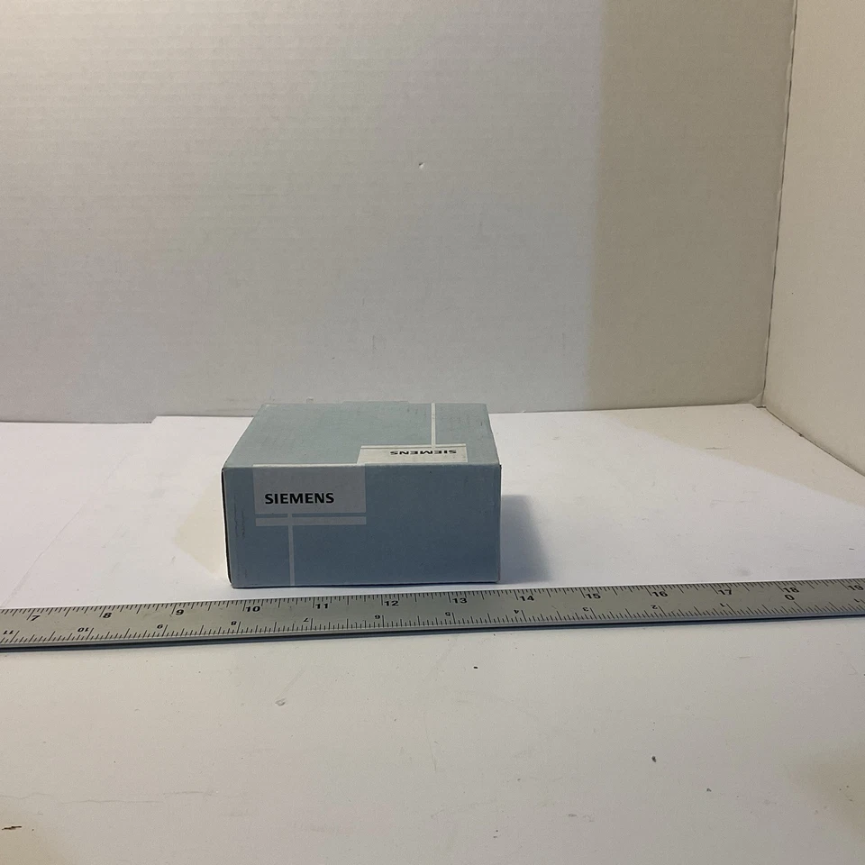 Siemens QFA2060 Room Humidity/Temp Sensor Brand New - Image 2 of 4