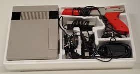 CONSOLE NINTENDO NES ACTION SET VERSIONE ITALIANA GIG OTTIMA NO GIOCO E MANUALI