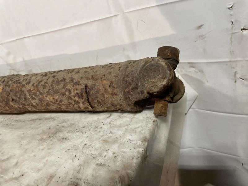 Rear Drive Shaft Drum 11" Rear Brakes Fits 82-96 CAPRICE 1539967 Foto 3 de 4