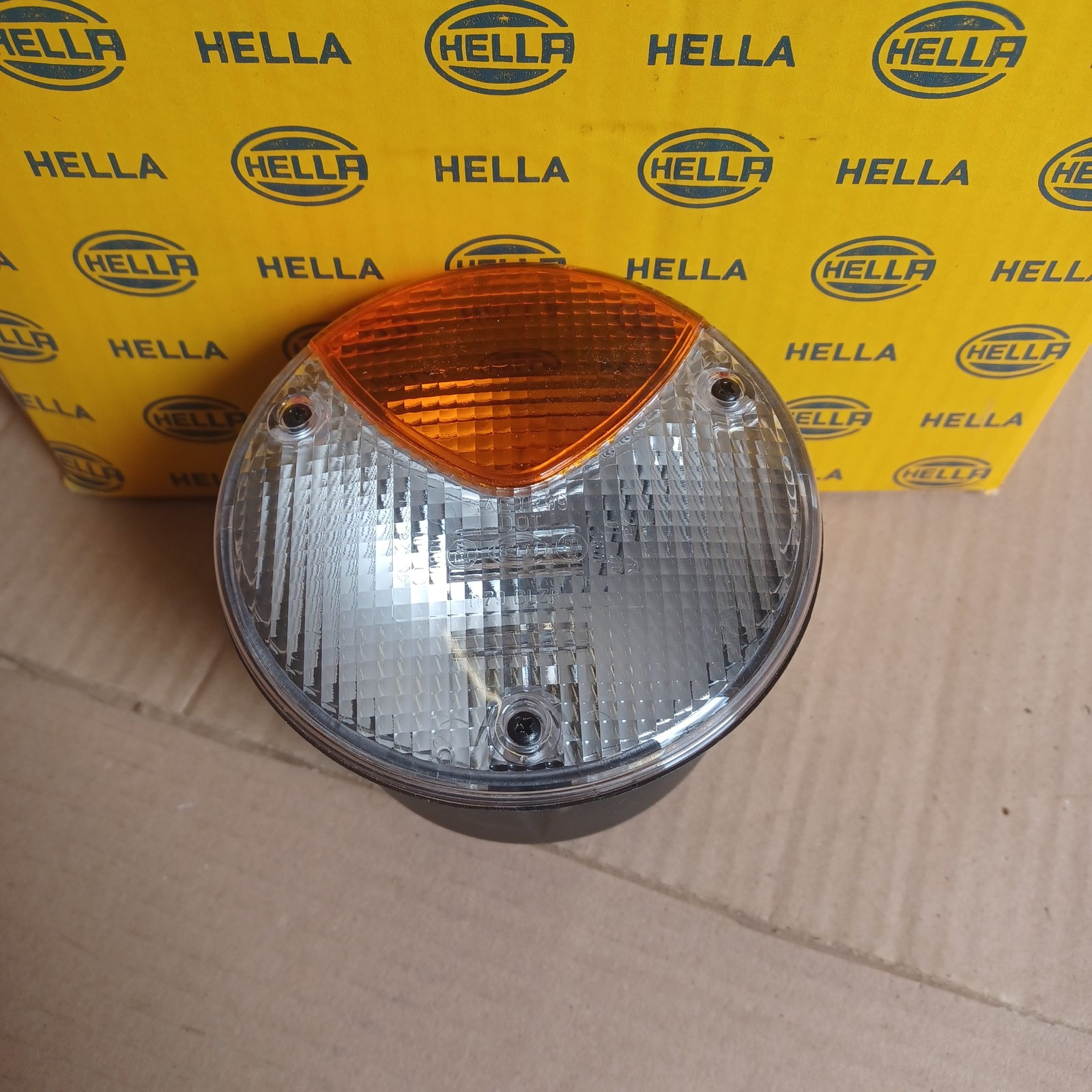 Feu de recul et clignotant 122,5mm pour camping-car Hymer et LMC