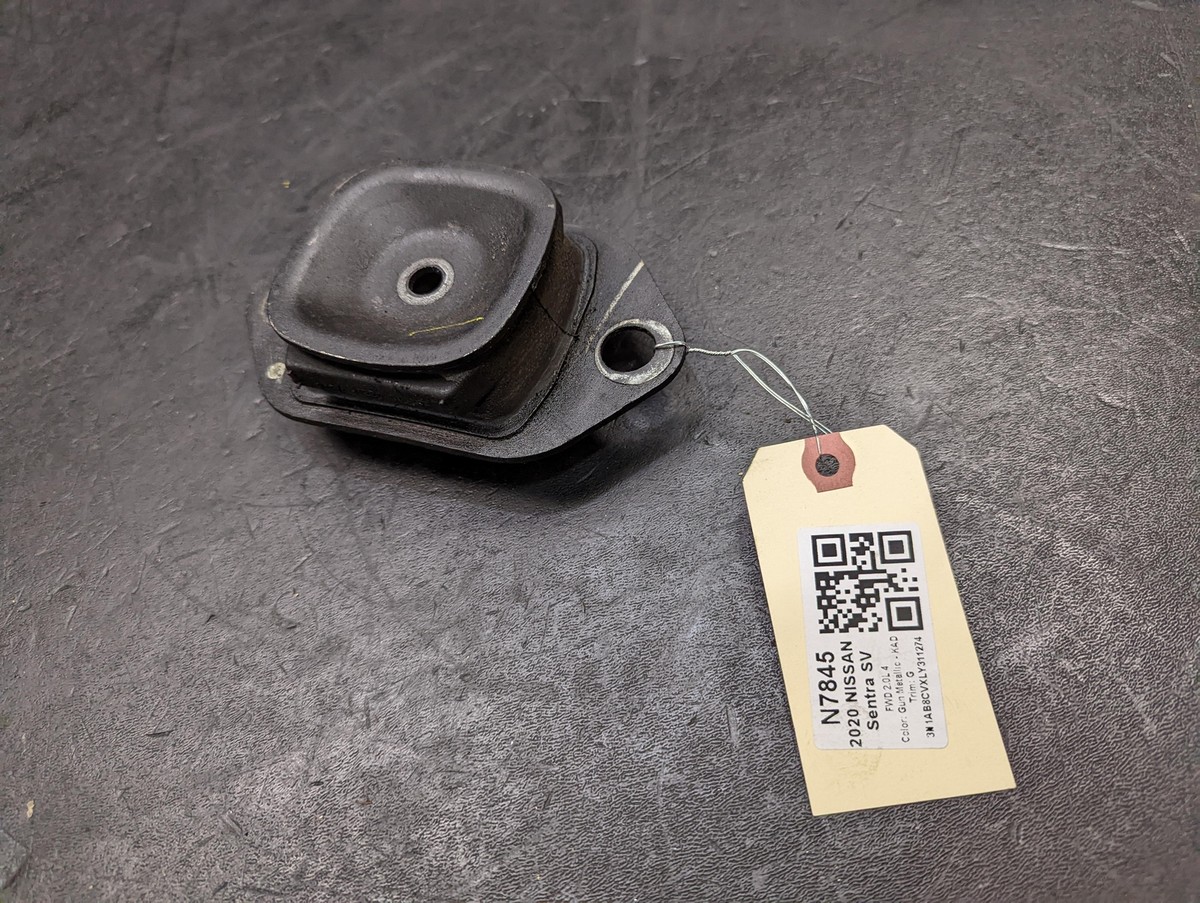 Left Engine Mount Cushion 2020 Nissan Sentra 11220-6LB0A