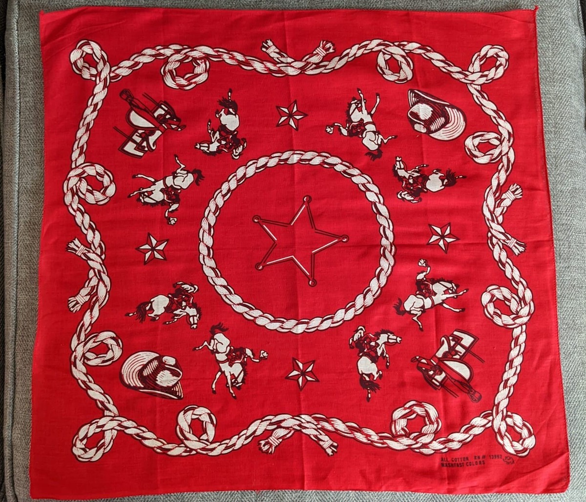 ▪️40’s【COWBOY】 VINTAGE BANDANA 1940'S COWBOY THEME RED BANDANA OLD STORE STOCK | eBay