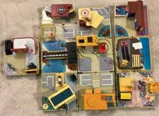 Lot of 10 Vintage 1987 Galoob Micro Machines Travel City Folding Playsets