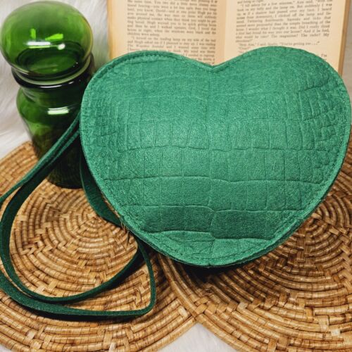 Emerald Green Fabric Mini Crocodile Embossed Heart Shape Purse Shoulder Bag Zip - Picture 11 of 11