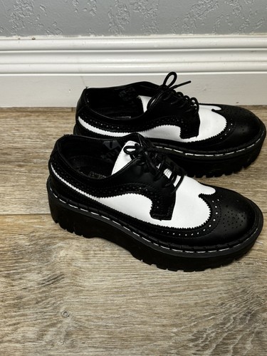 T.U.K. Black Double Decker Brogue Platform Chunky Soles White Black Womens Size6 - Picture 3 of 8