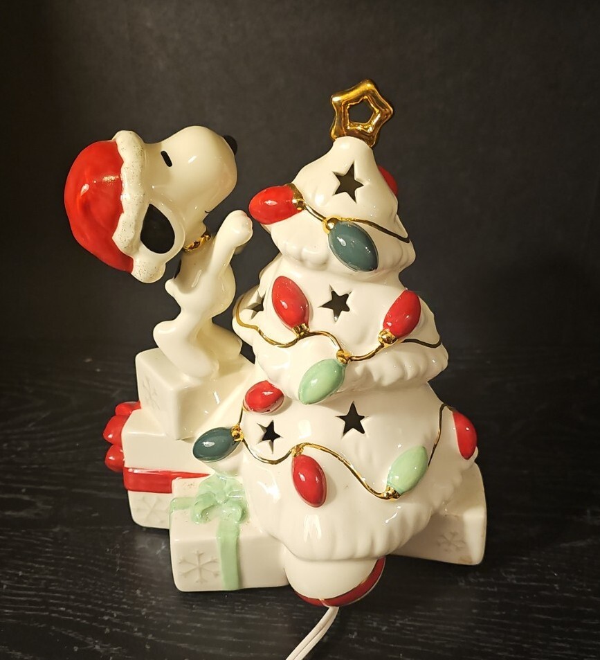 ✨️LENOX Snoopy Christmas Lighted Figurine (original Box) ✨️ | eBay