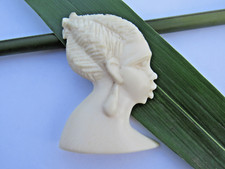 ART AFRICAIN Ethnique  Ancien pendentif profil de Femme - Art Tribal  7 x 5,5 cm