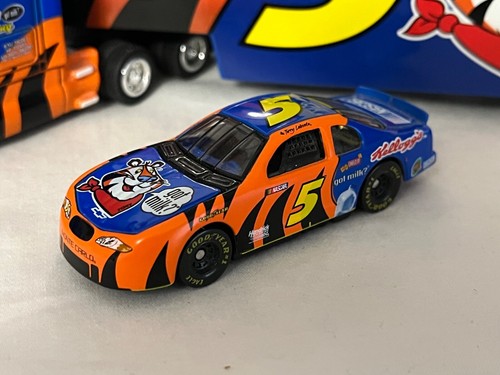 Kellog's Racing NASCAR #5, Hauler and Car - Picture 2 of 4