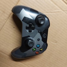 Microsoft Xbox Series X/S Wireless Controller - model 1697-IL