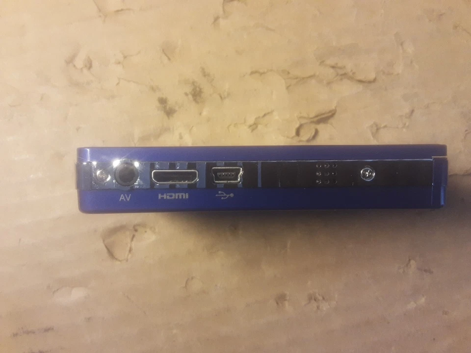 JVC GC-FM1 PICSIO HD Memory Camera Portable Pocket Video Camcorder  - Image 4 of 4