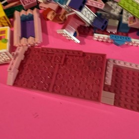 LEGO 5560 Creator Basic Set Girls Incomplete Uncounted Figures &asymp; 3 pounds pieces