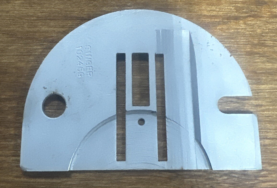 専用② Singer straight stitch needle plate Part 102469 for Model 478 and