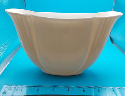 Lenox Vintage Art Deco Cream & Gold Porcelain Fan Shaped Vase 10 X 6
