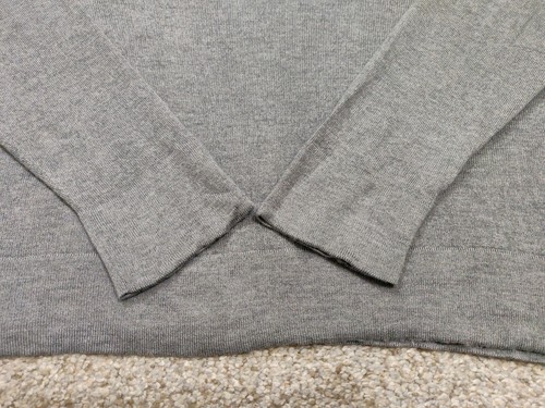 Hugo Hugo Boss Woman’s Gray V Neck Long Sleeve Sweater Small (See Measurements) - Picture 3 of 9