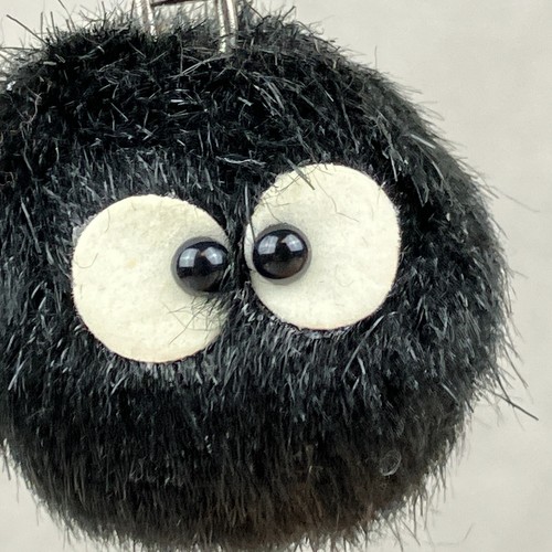Sun Arrow Studio Ghibli My Neighbor Totoro Soot Sprite Susuwatari Keychain Plush - Picture 3 of 5