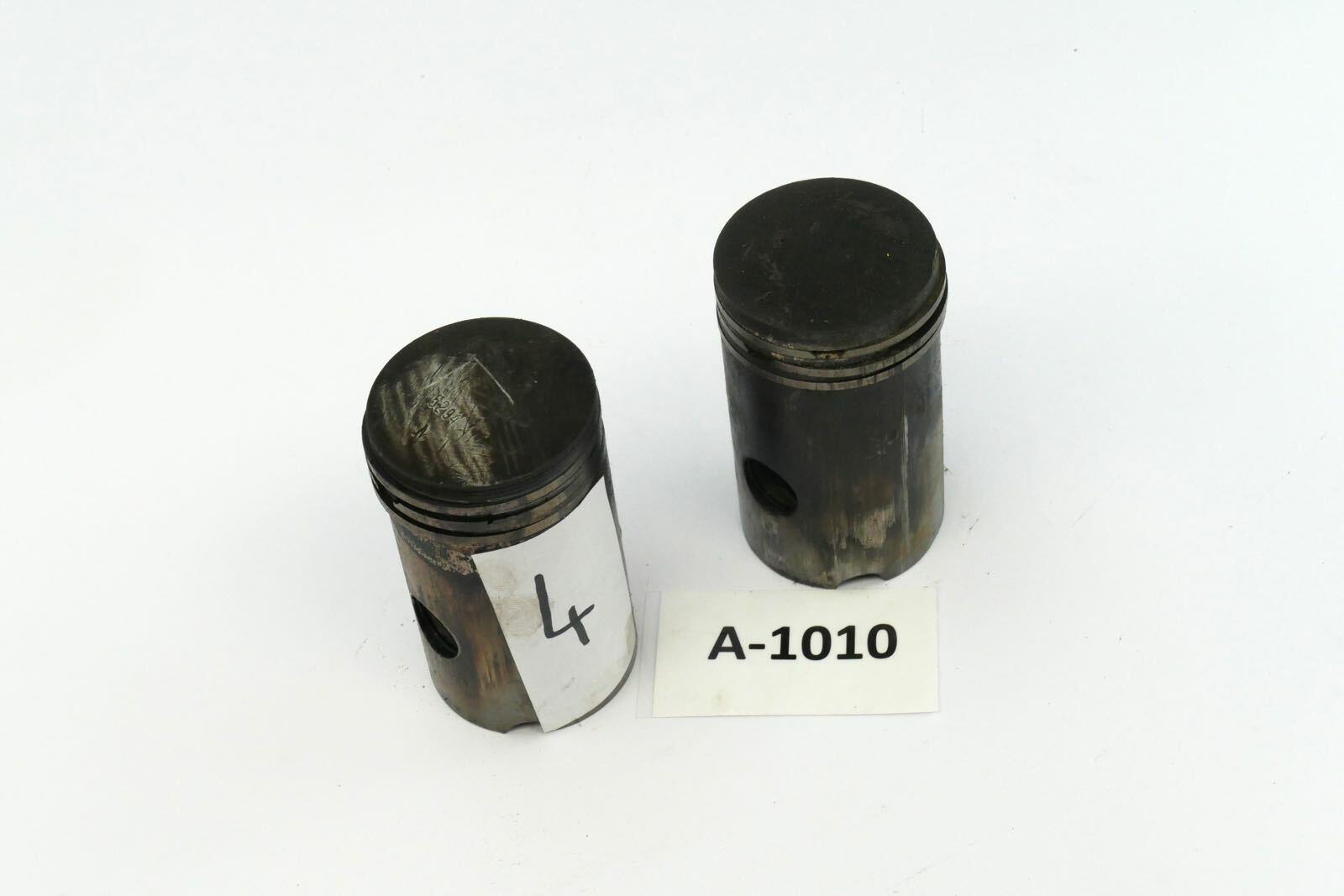 Triumph TWN Boss 350 - pair of pistons 53 mm E100004592 | eBay