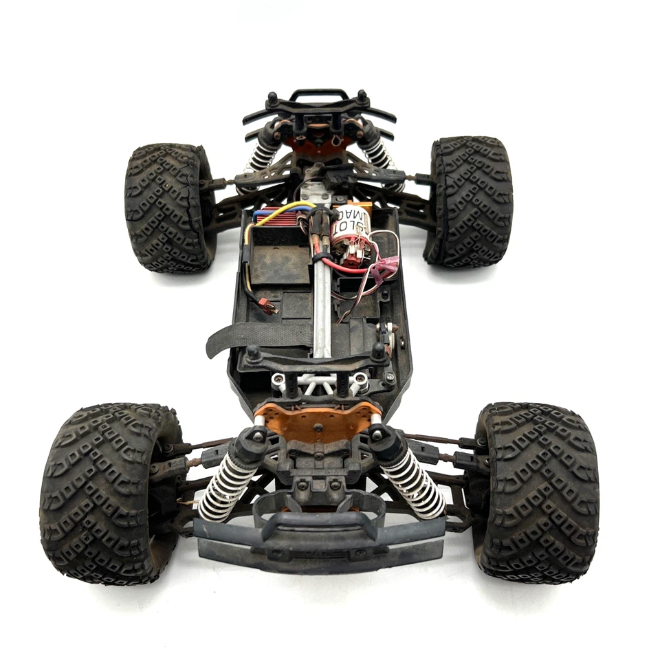 RARE VINTAGE DHK Hobby Crosse 1/10 Run 4x4 Monster Truck 38 Kph 8136 Untested - Image 2 of 4