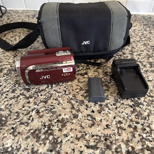 JVC EVERIO GZ-MG630 CAMCORDER 60GB HDD DIGITAL VIDEO CAMERA W/ Bag & Charger