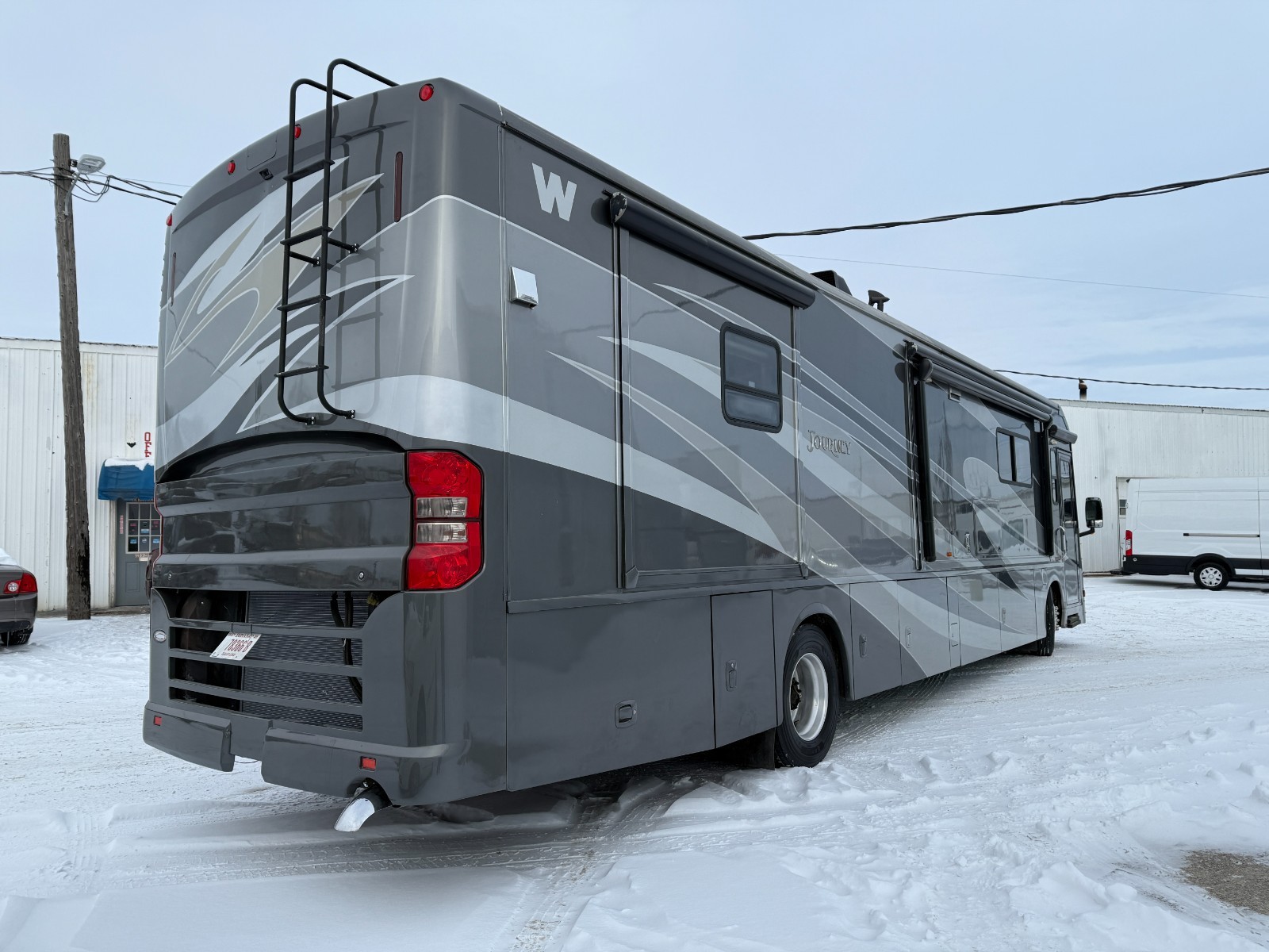 2013 Winnebago Journey 40U